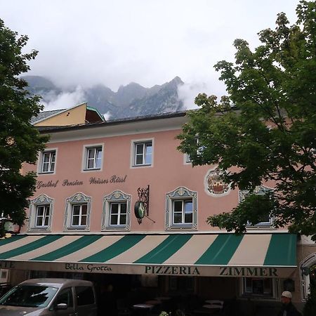 Weisses Roessel-Cavallo Bianco Werfen Esterno foto